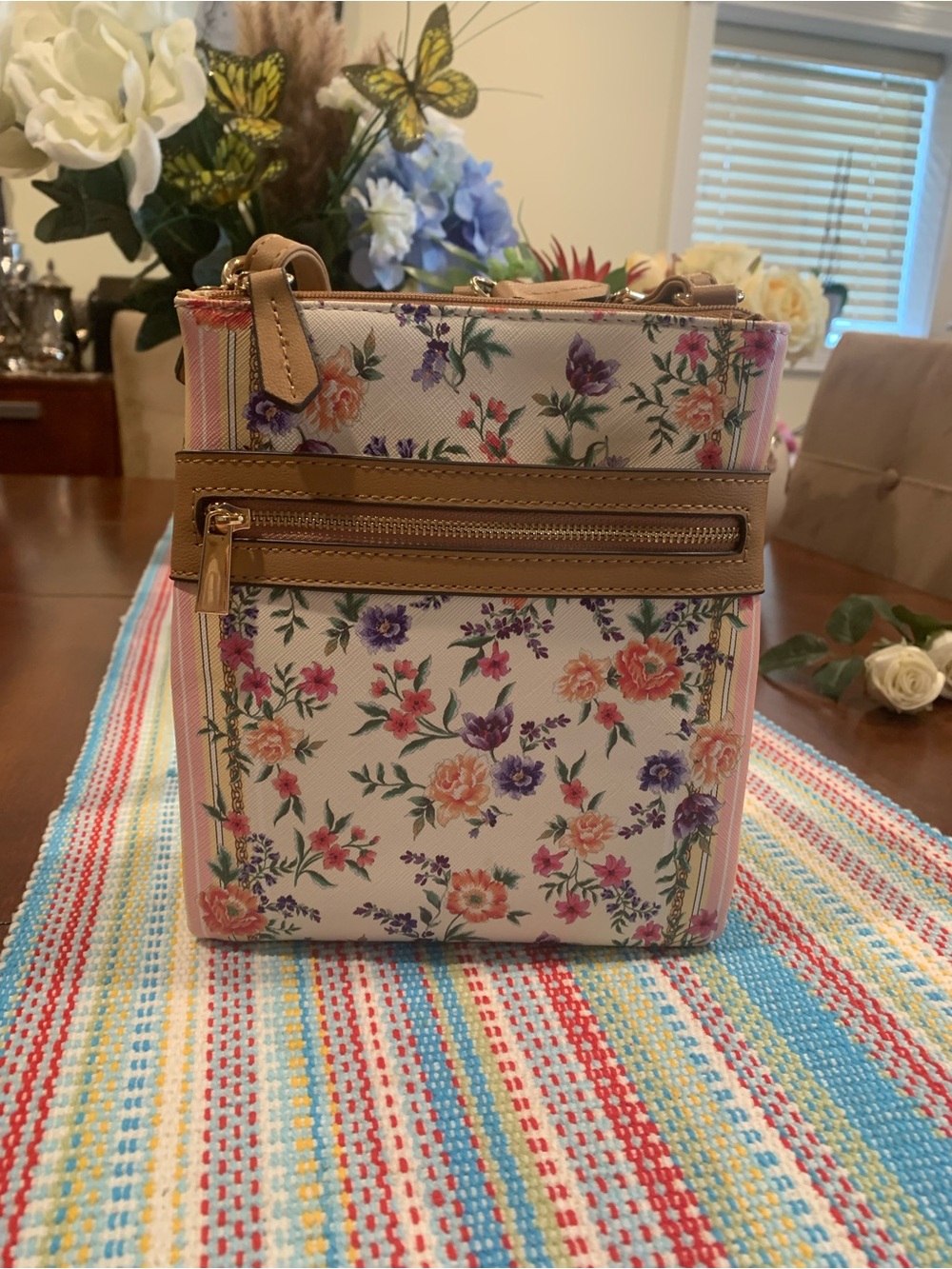 Giani Bernini Cream Floral Crossbody with Tan Trim
